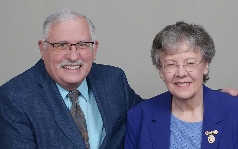 Charles and Susan McKee Pavlica, ’81