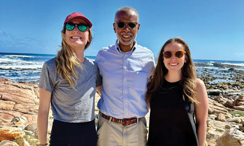 Rachel Moore, ‘23, and Shelly Feldman, ‘23, had a chance encounter with Pennsylvania state Sen. Art Haywood, ’85,  while on a tour of the Cape of Good Hope in South Africa.  Moore and Feldman were there as part of Michigan Law’s  South Africa Externship program. 