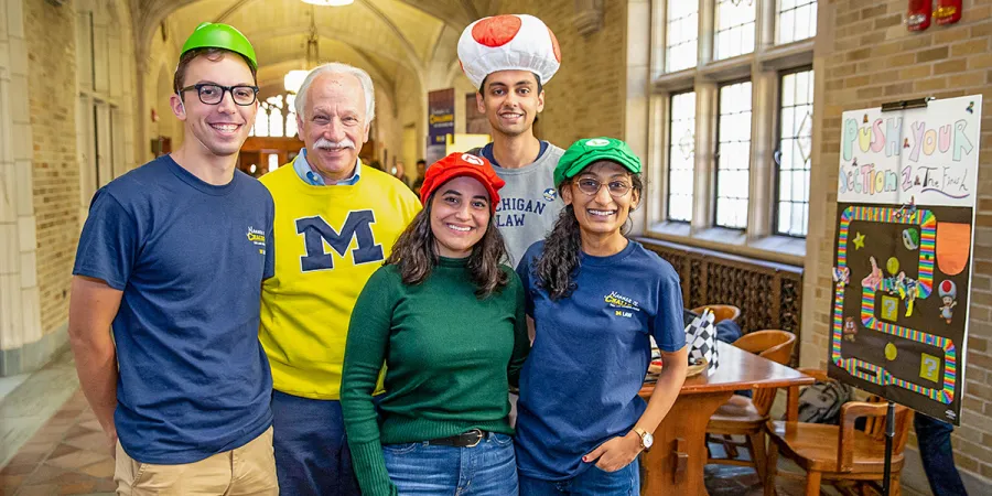 John Nannes with Nannes 3L Challenge committee members in 2019