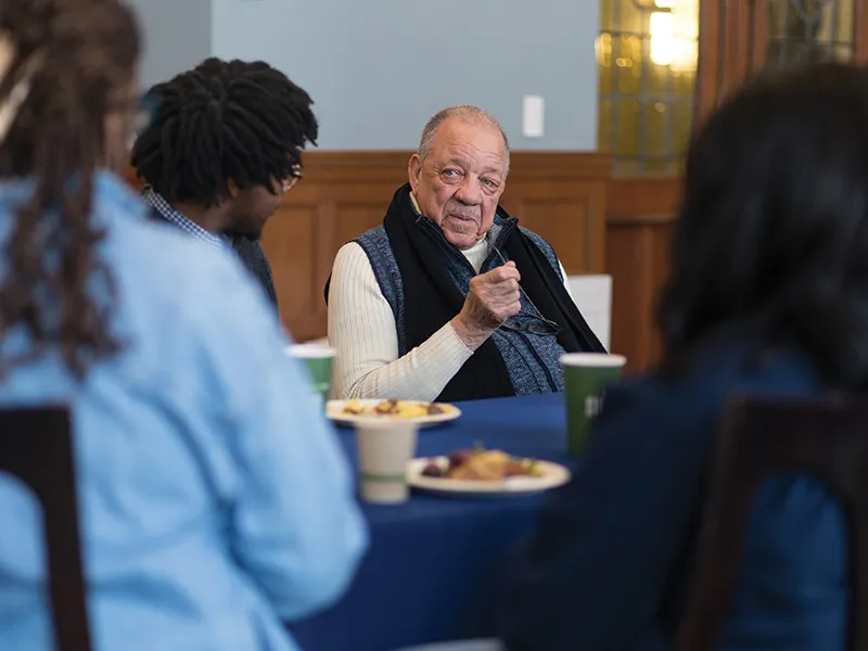  David Dennis Sr. meet with students