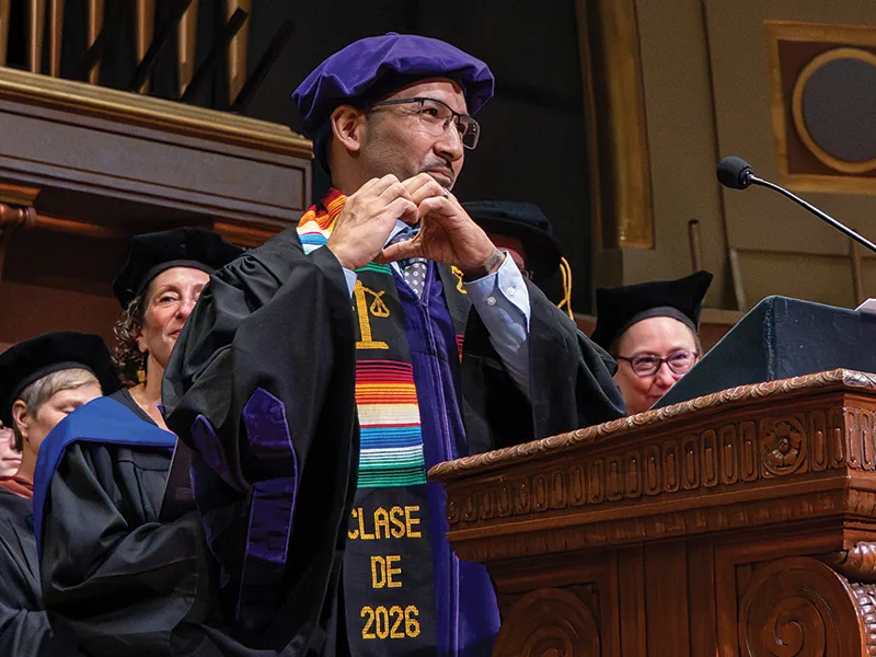 Ruben Piñuelas speaks to the Michigan Law class of 2026 and audience during Senior Day.