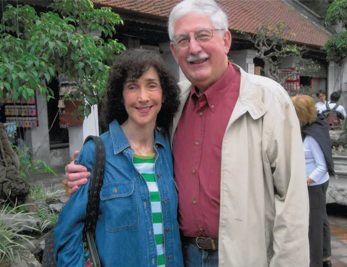 Stef Tucker, ’63, and his wife, Marilyn Tucker, ABEd ’62 Stef Tucker, ’63, and his wife, Marilyn Tucker, ABEd ’62