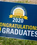 2020 Graduates congratulation sign